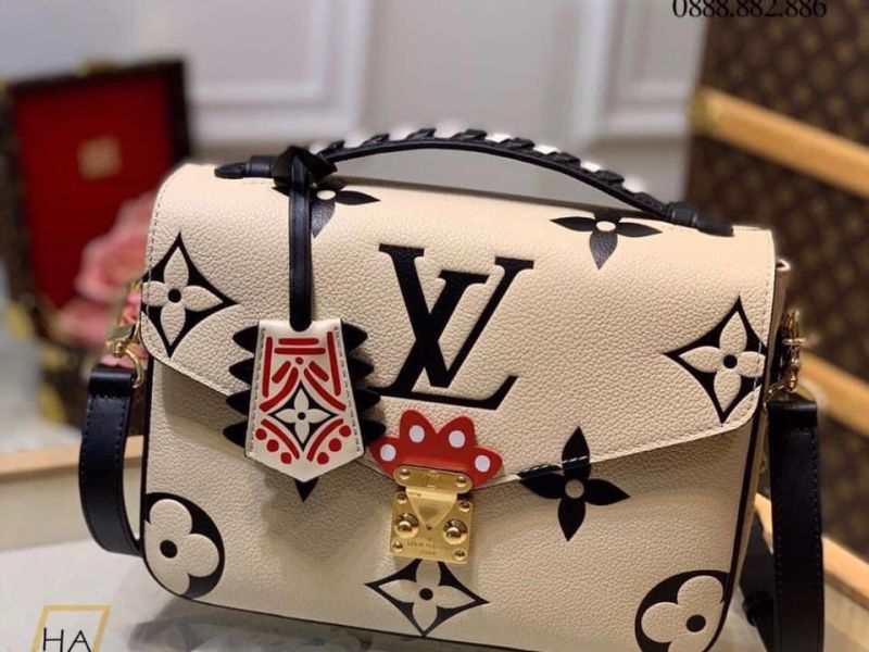 LV Monogram